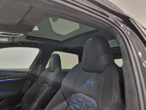 Audi RS6 Avant performance quattro thumbnail