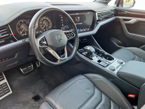 VW Touareg R-Style V6 TDI thumbnail