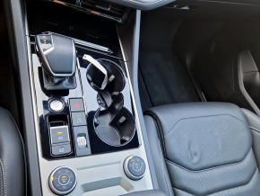 VW Touareg R-Style V6 TDI thumbnail