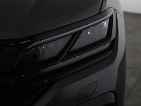 VW Touareg R-Style V6 TDI thumbnail