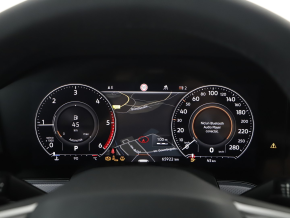 VW Touareg R-Style V6 TDI thumbnail