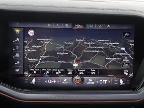 VW Touareg R-Style V6 TDI thumbnail