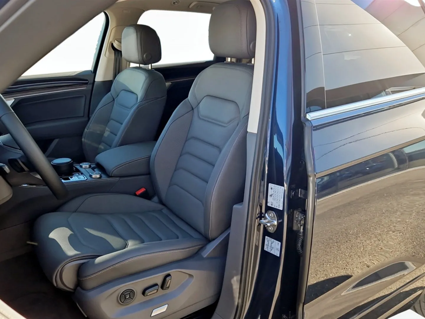 VW Noul Touareg Elegance V6 TDI TD