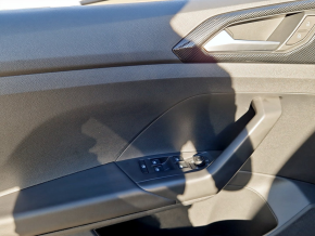 VW Noul T-Cross Life 1.5 TSI DSG TD thumbnail