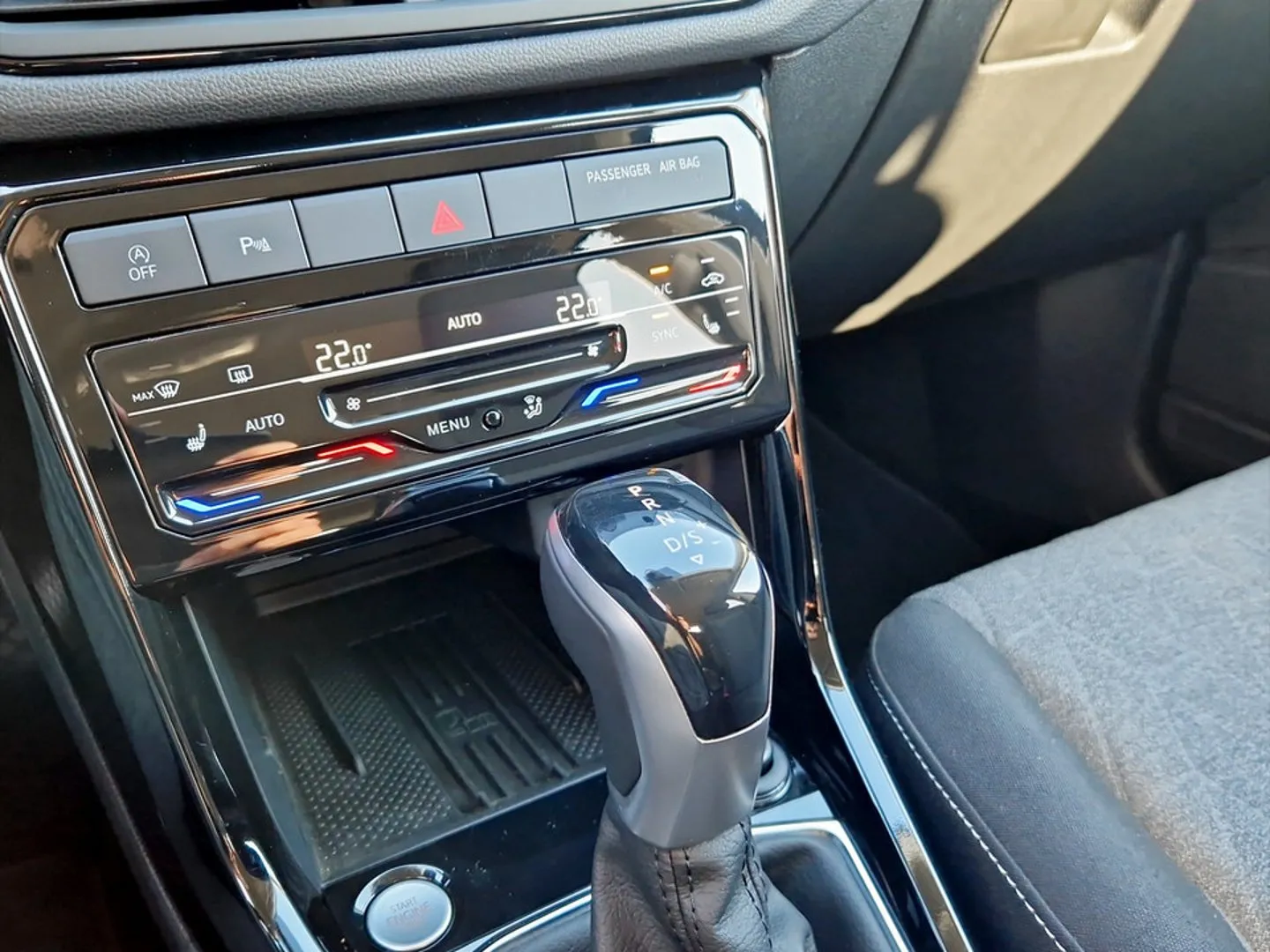 VW Noul T-Cross Life 1.5 TSI DSG TD