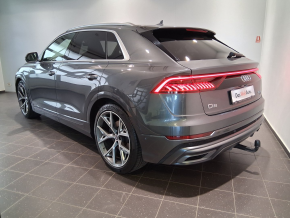 Audi Q8 50 TDI quattro thumbnail
