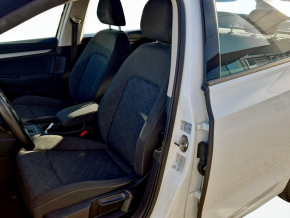 VW Noul Golf Life 1.5 eTSI ACT DSG mild hyb thumbnail