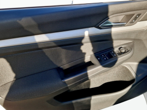 VW Noul Golf Life 1.5 eTSI ACT DSG mild hyb thumbnail