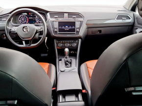 VW Tiguan Highline 2,0 TSI DSG 4Mot thumbnail