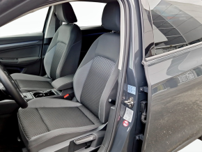 VW Golf Life 1.5 eTSI ACT DSG mild hyb TD thumbnail