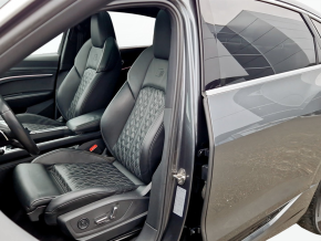 Audi e-tron SB S line 50 quattro thumbnail