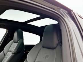 Audi e-tron SB S line 50 quattro thumbnail