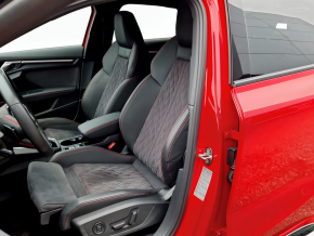 Audi A3 Sportback 45 TFSIe S line thumbnail