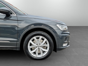 VW Tiguan Highline 2,0 TSI DSG 4Mot thumbnail