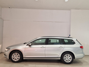 VW Passat Variant TDI SCR DSG thumbnail