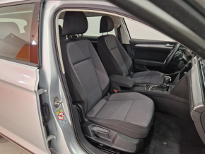 VW Passat Variant TDI SCR DSG thumbnail