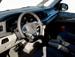 VW Multivan Life L 2.0 TDI 110KW thumbnail