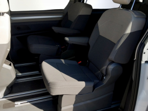 VW Multivan Life L 2.0 TDI 110KW thumbnail