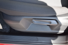 VW T-Roc Base 1.6 TDI thumbnail