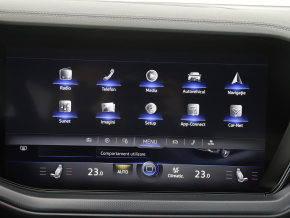 VW Touareg R-Line TDI 4MOTION thumbnail