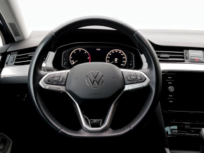 VW Passat Highline 2.0 TDI DSG thumbnail