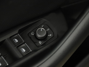 VW Arteon SB R TSI 4MOTION DSG thumbnail