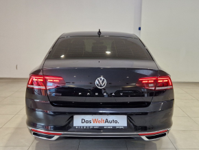 VW Noul Passat Highline 2.0 TDI DSG thumbnail