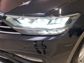 VW Noul Passat Highline 2.0 TDI DSG thumbnail
