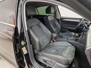 VW Noul Passat Highline 2.0 TDI DSG thumbnail