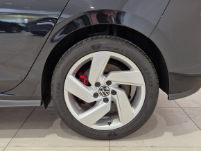 VW Golf GTE thumbnail