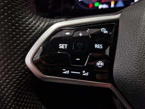 VW Golf GTE thumbnail