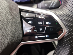 VW Golf GTE thumbnail