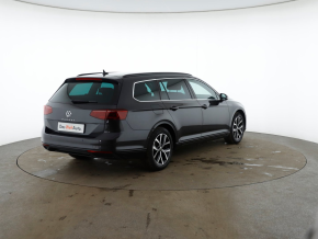VW Noul Passat Var.Comfortline 2.0 TDI DSG thumbnail
