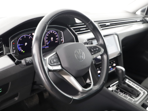 VW Noul Passat Var.Comfortline 2.0 TDI DSG thumbnail