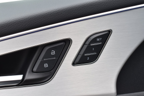 Audi Q8 PI 55 TFSI quattro thumbnail