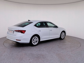 Škoda OCTAVIA STYLE 2.0 TDI DSG thumbnail
