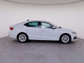 Škoda OCTAVIA STYLE 2.0 TDI DSG thumbnail