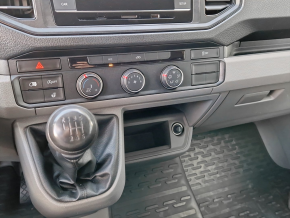 VW Crafter 3.5 Furgon L4H3 FWD 130kW thumbnail