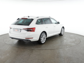 Škoda SUPERB Combi iV Style DSG thumbnail