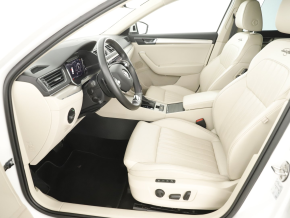 Škoda SUPERB Combi iV Style DSG thumbnail