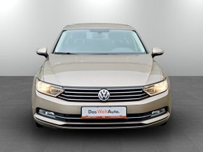 VW Passat Comfortline 2.0 TDI thumbnail
