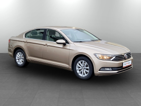 VW Passat Comfortline 2.0 TDI thumbnail