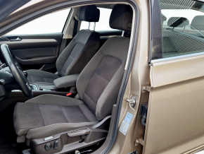 VW Passat Comfortline 2.0 TDI thumbnail