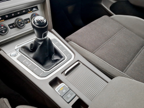 VW Passat Comfortline 2.0 TDI thumbnail