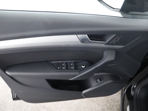 Audi Q5 Advanced 40 TDI quattro thumbnail