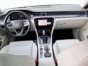 VW Passat High. 2.0 TSI OPF DSG 4Mot thumbnail