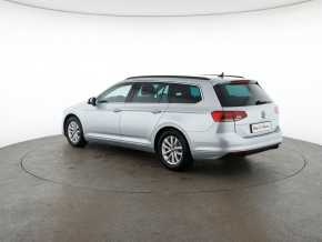 VW Noul Passat Var.Comfortline 2.0 TDI DSG thumbnail