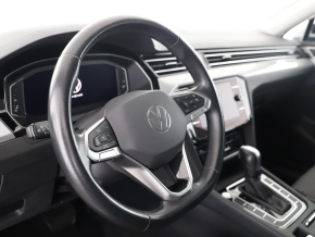 VW Noul Passat Var.Comfortline 2.0 TDI DSG thumbnail