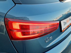 Audi Q3 2.0 TDI quattro thumbnail
