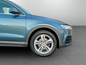 Audi Q3 2.0 TDI quattro thumbnail